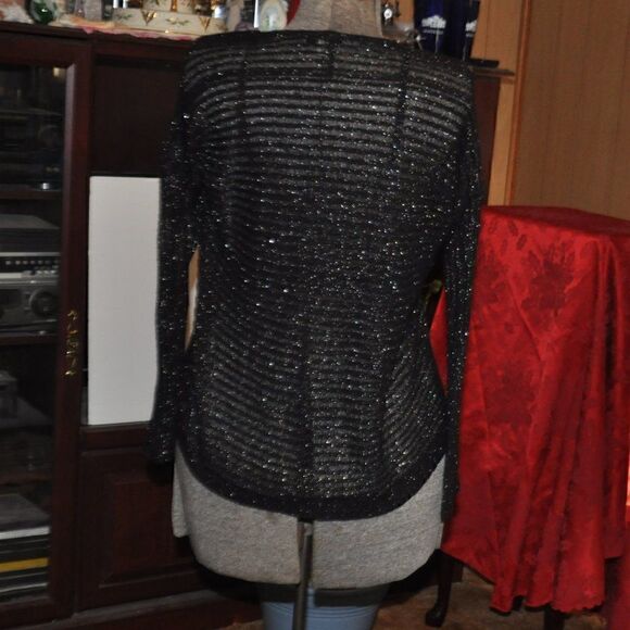 2/$10 Jennifer Lopez Hi-Lo Drop Shoulder Top (see measurements)  MUST BUNDLE - Picture 3 of 4